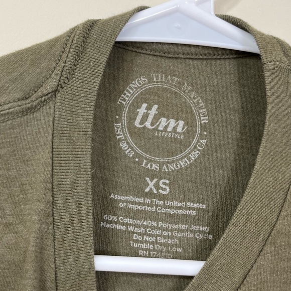 Things That Matter Army Green Graphic Short Sleeve Shirt - Picture 3 of 4